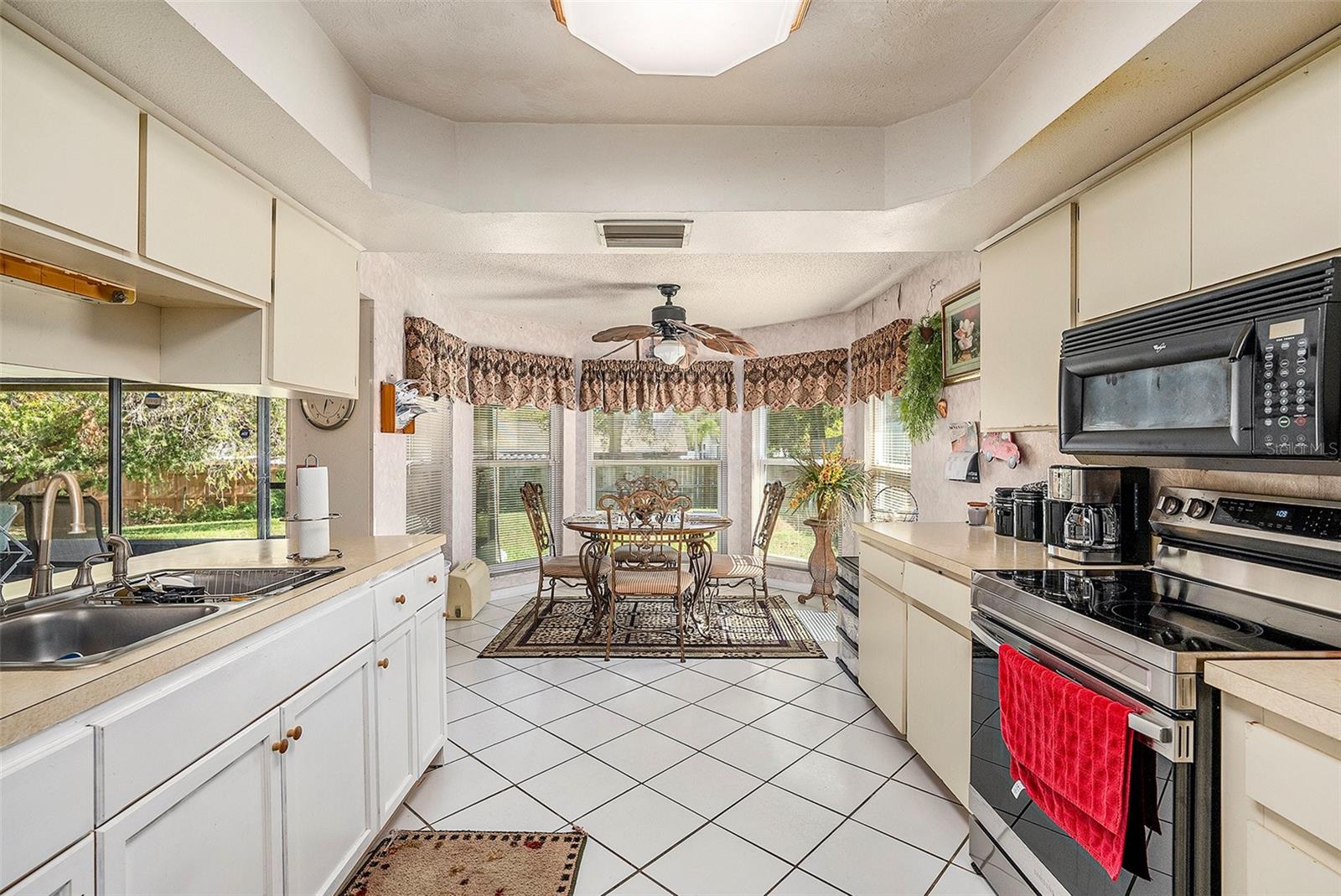 LAKEVIEW VILLAGE SECTION A UNIT 3 - Residential
