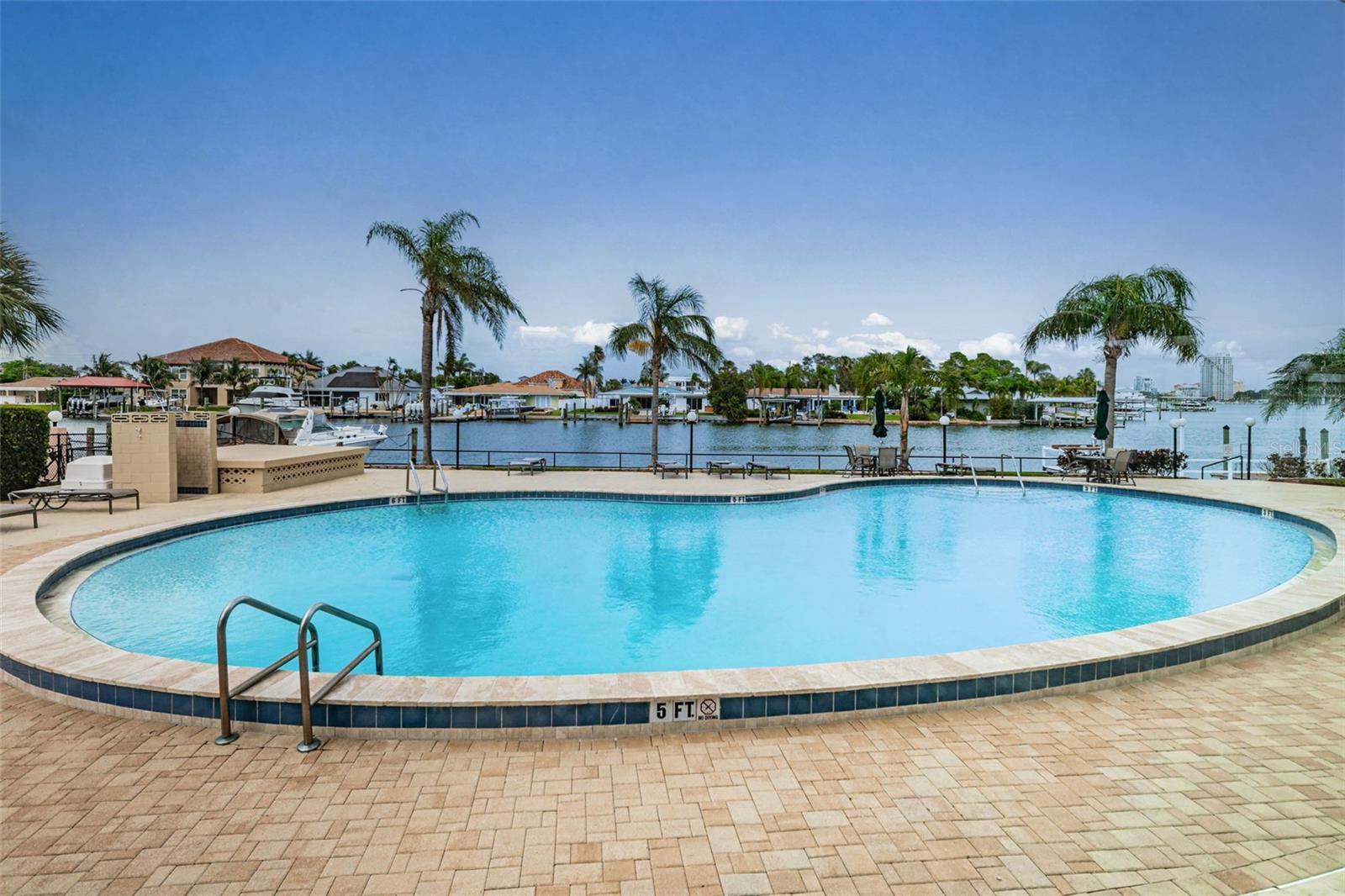 HORIZON HOUSE CO-OP - Residential