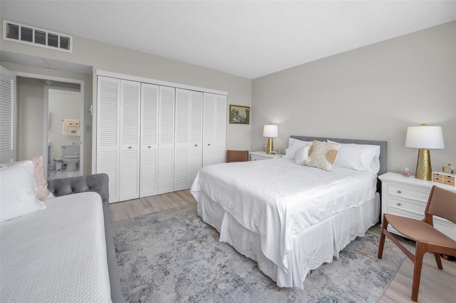 HORIZON HOUSE CO-OP - Residential