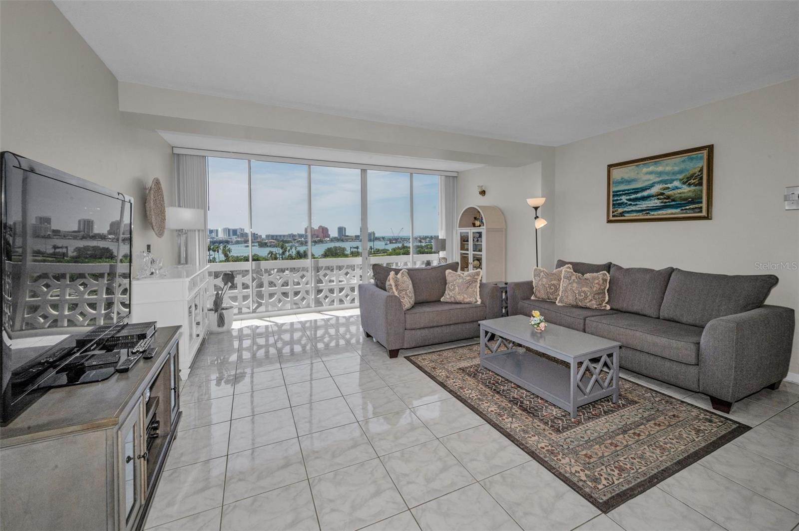 HORIZON HOUSE CO-OP - Residential