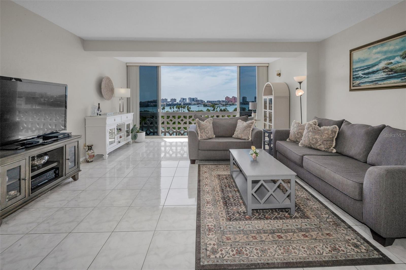 HORIZON HOUSE CO-OP - Residential