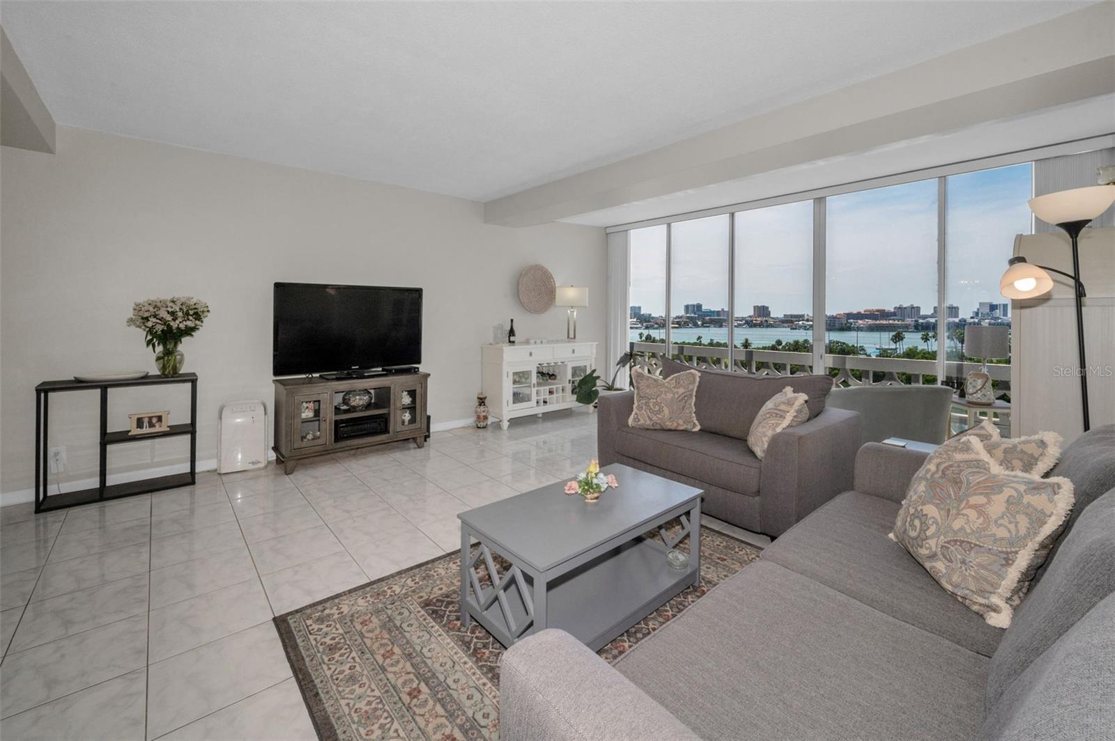 HORIZON HOUSE CO-OP - Residential