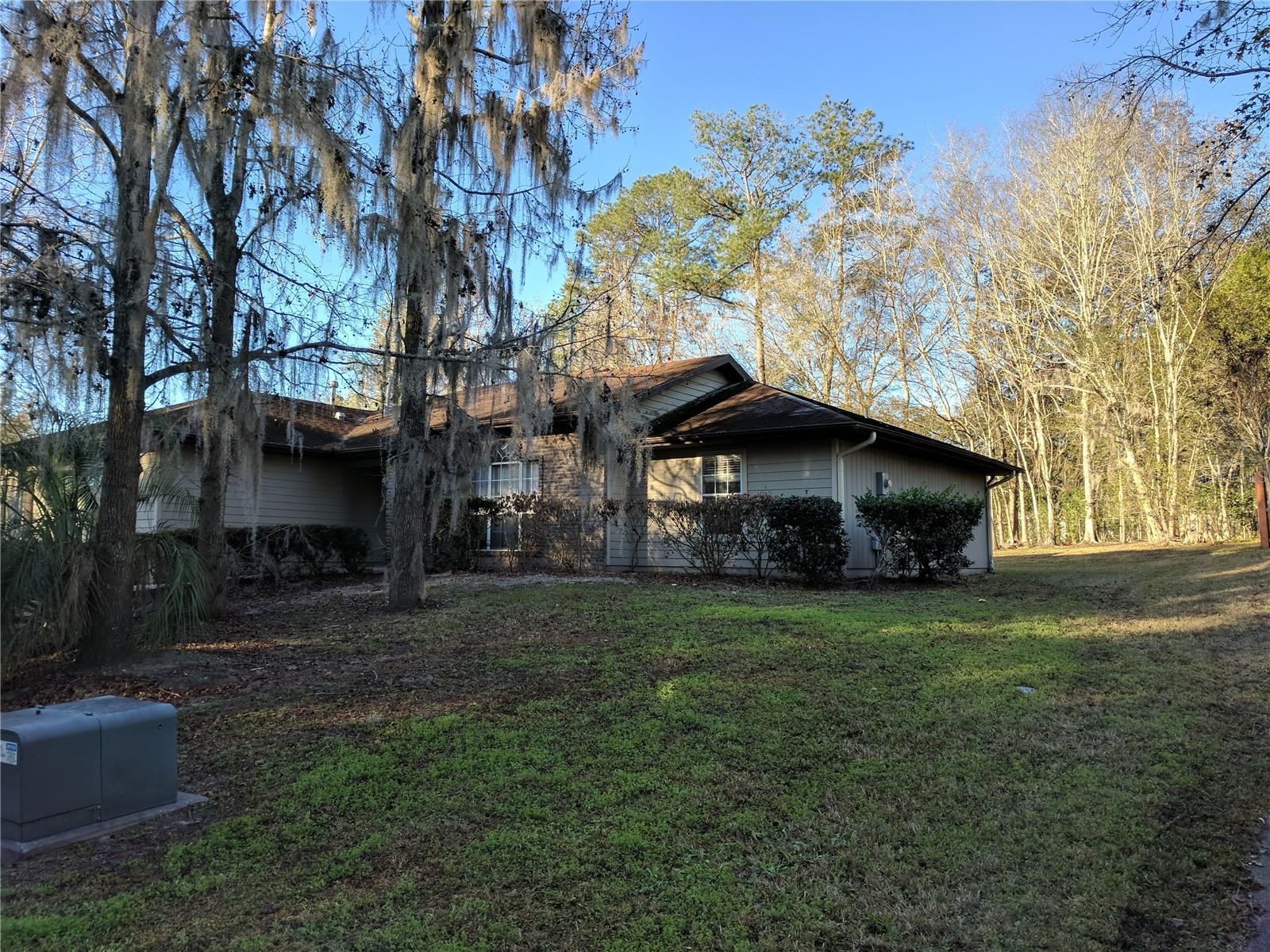 HAMILTON POND - Residential Lease