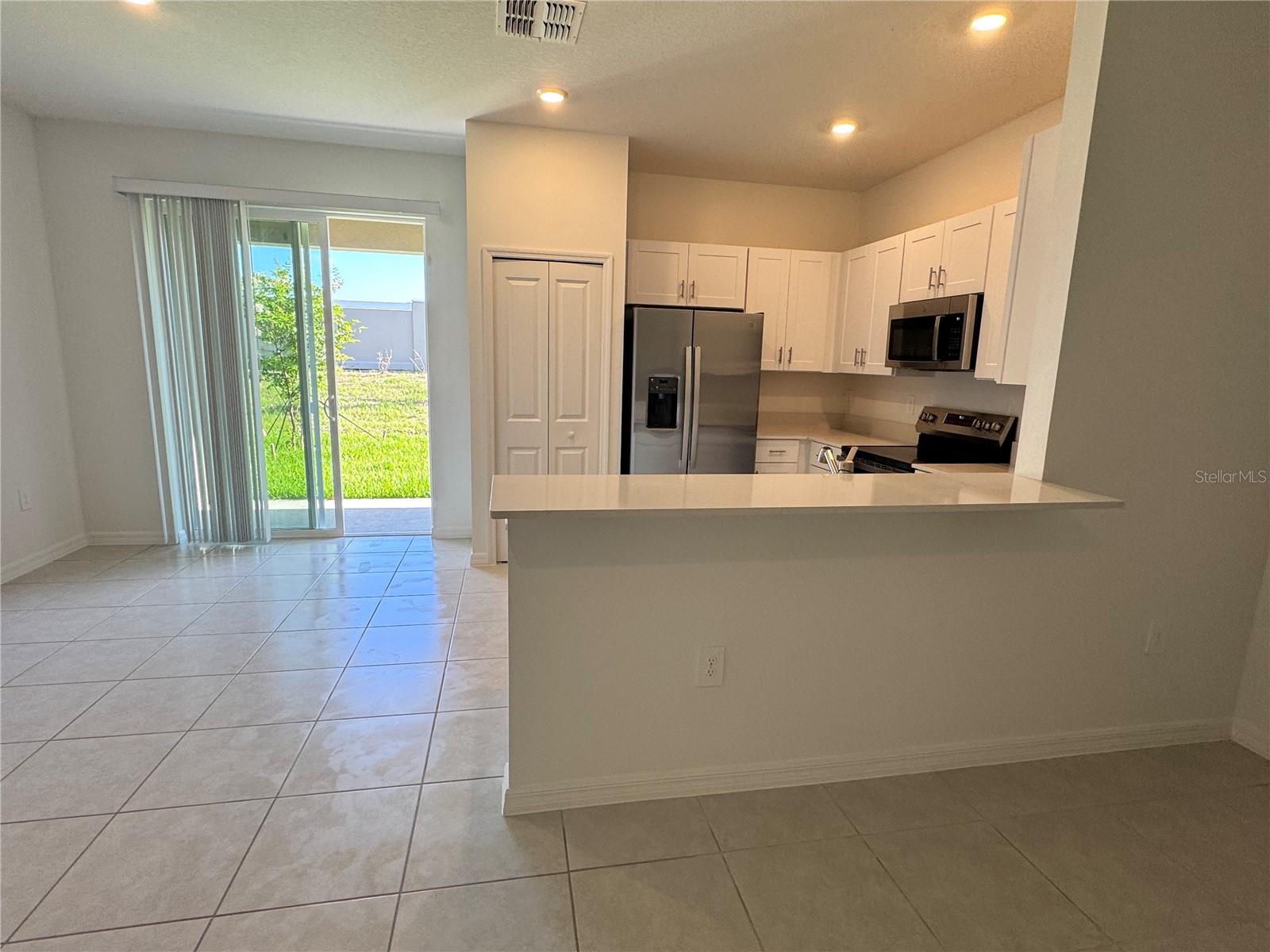 SEAIRE TOWNHOMES - Residential Lease