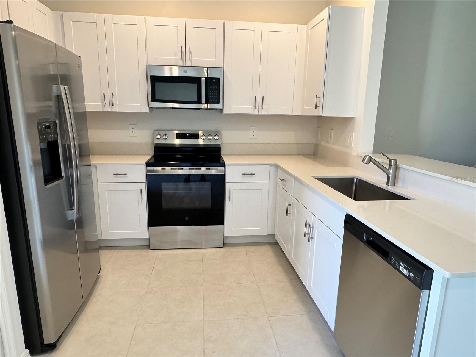 SEAIRE TOWNHOMES - Residential Lease