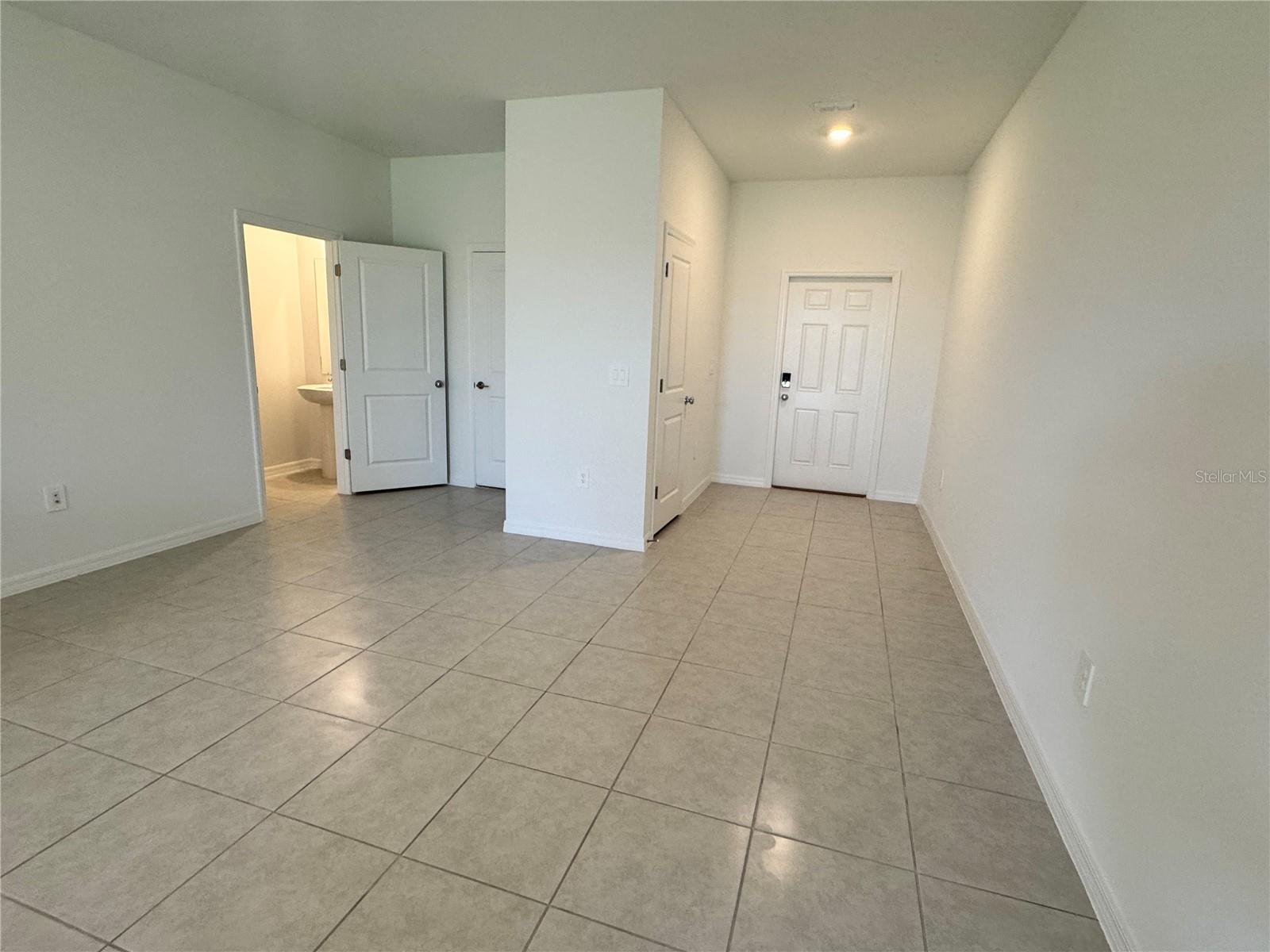 SEAIRE TOWNHOMES - Residential Lease