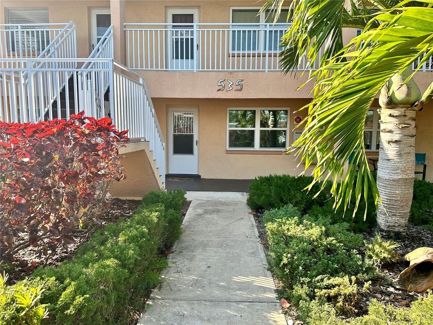 Welcome to St. Pete Beach. Cute one bedroom condo, short walk to beach. Great location , walk to everything. Don't wait , call today!