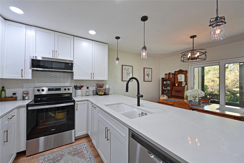 Photo of 5952 7th Avenue W #5952, Bradenton, FL 34209 (MLS # A4681276)