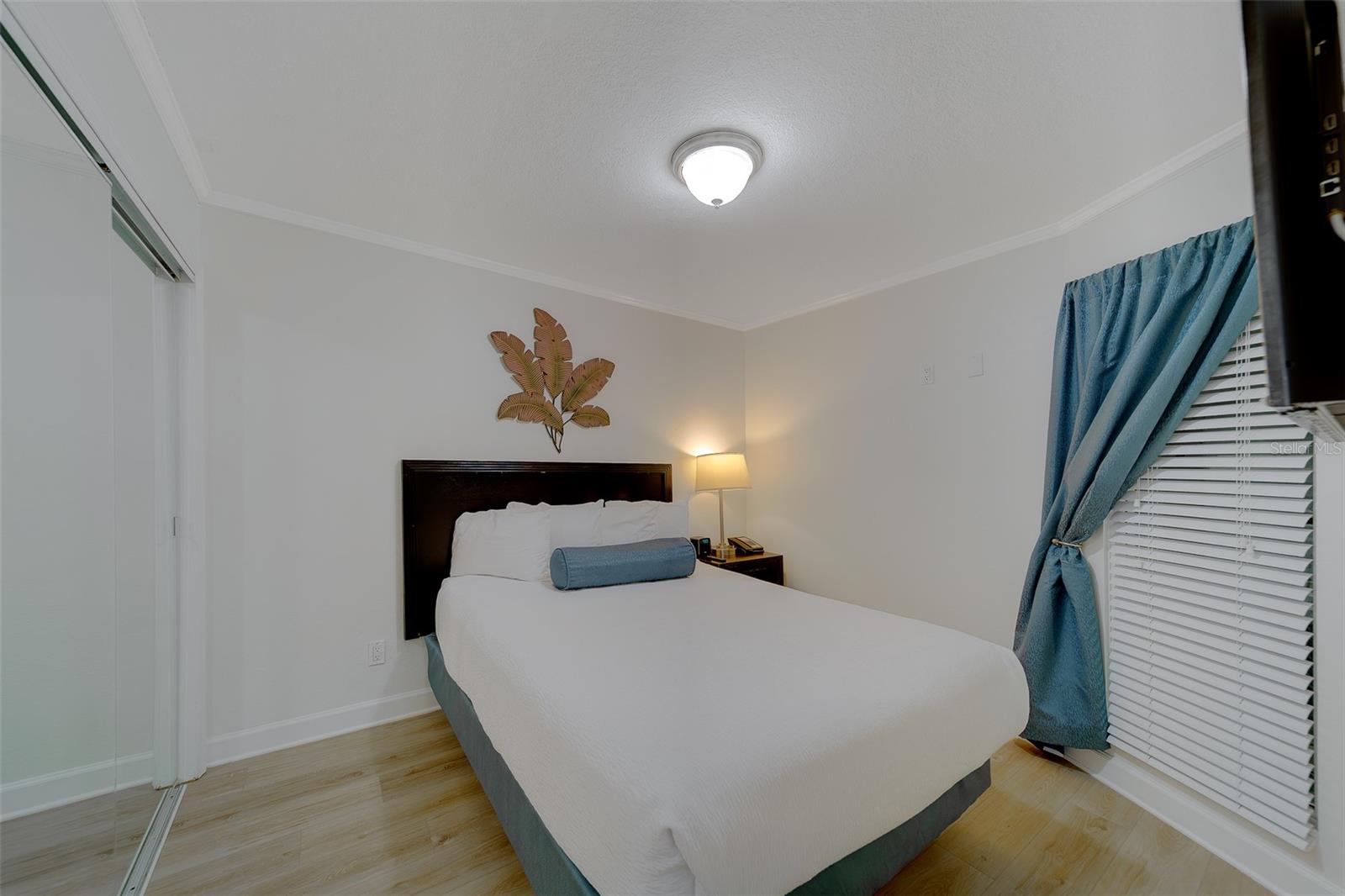 2506 N ROCKY POINT DRIVE 420