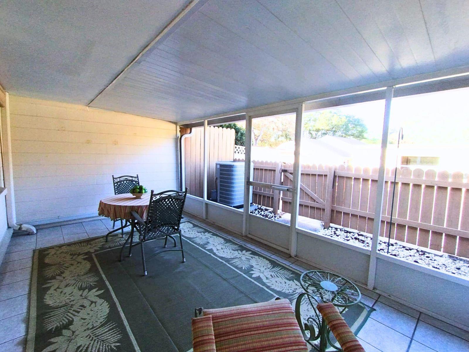 ON TOP OF THE WORLD - Residential