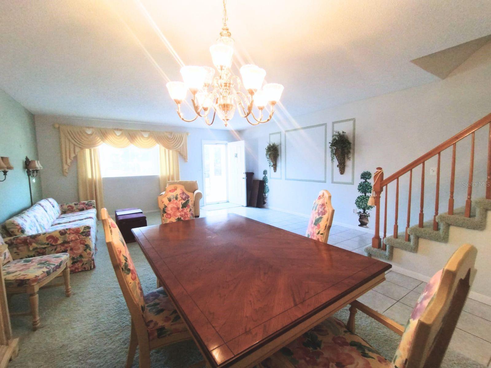 ON TOP OF THE WORLD - Residential