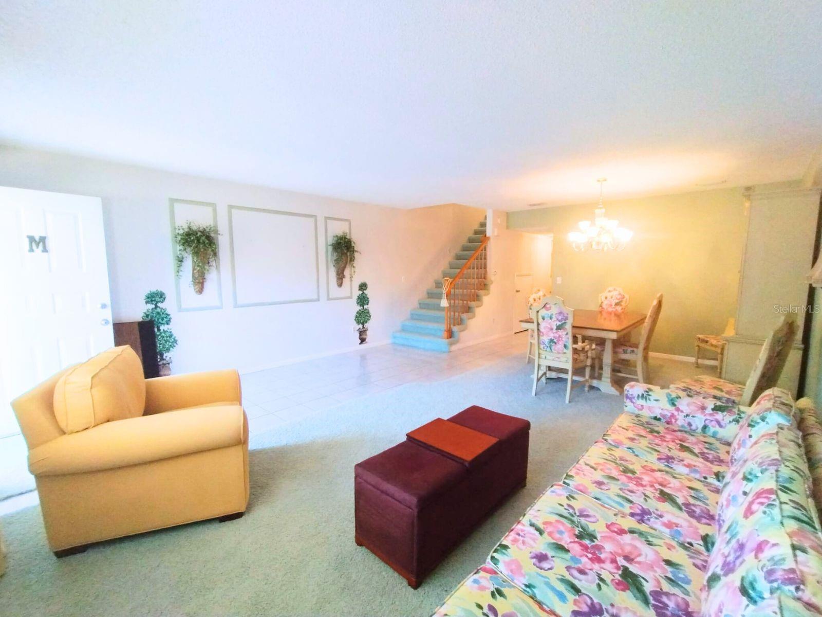 ON TOP OF THE WORLD - Residential