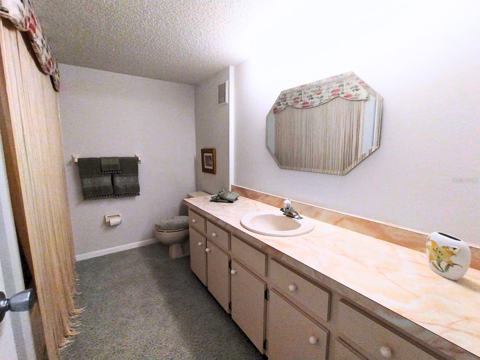 ON TOP OF THE WORLD - Residential