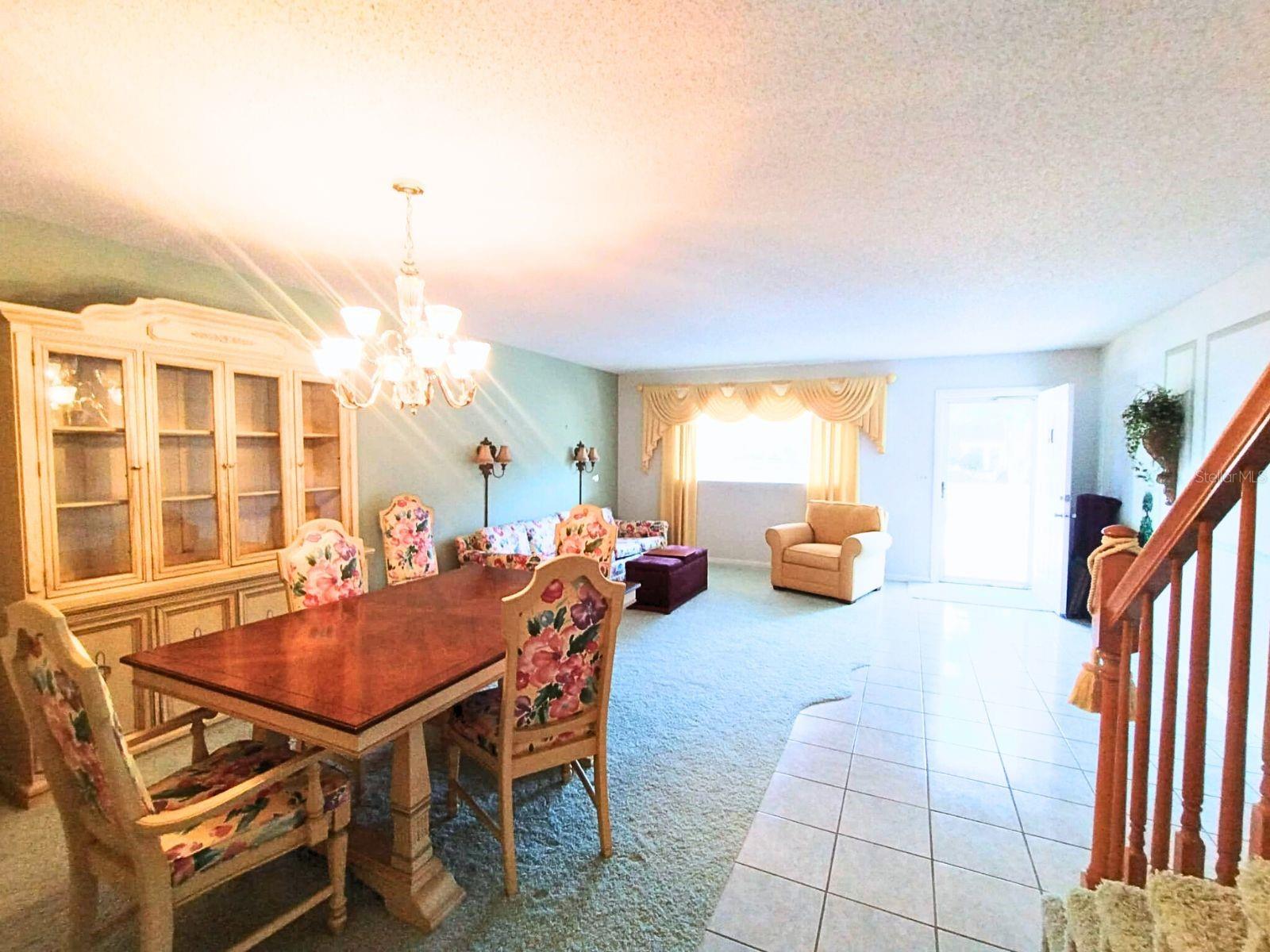 ON TOP OF THE WORLD - Residential