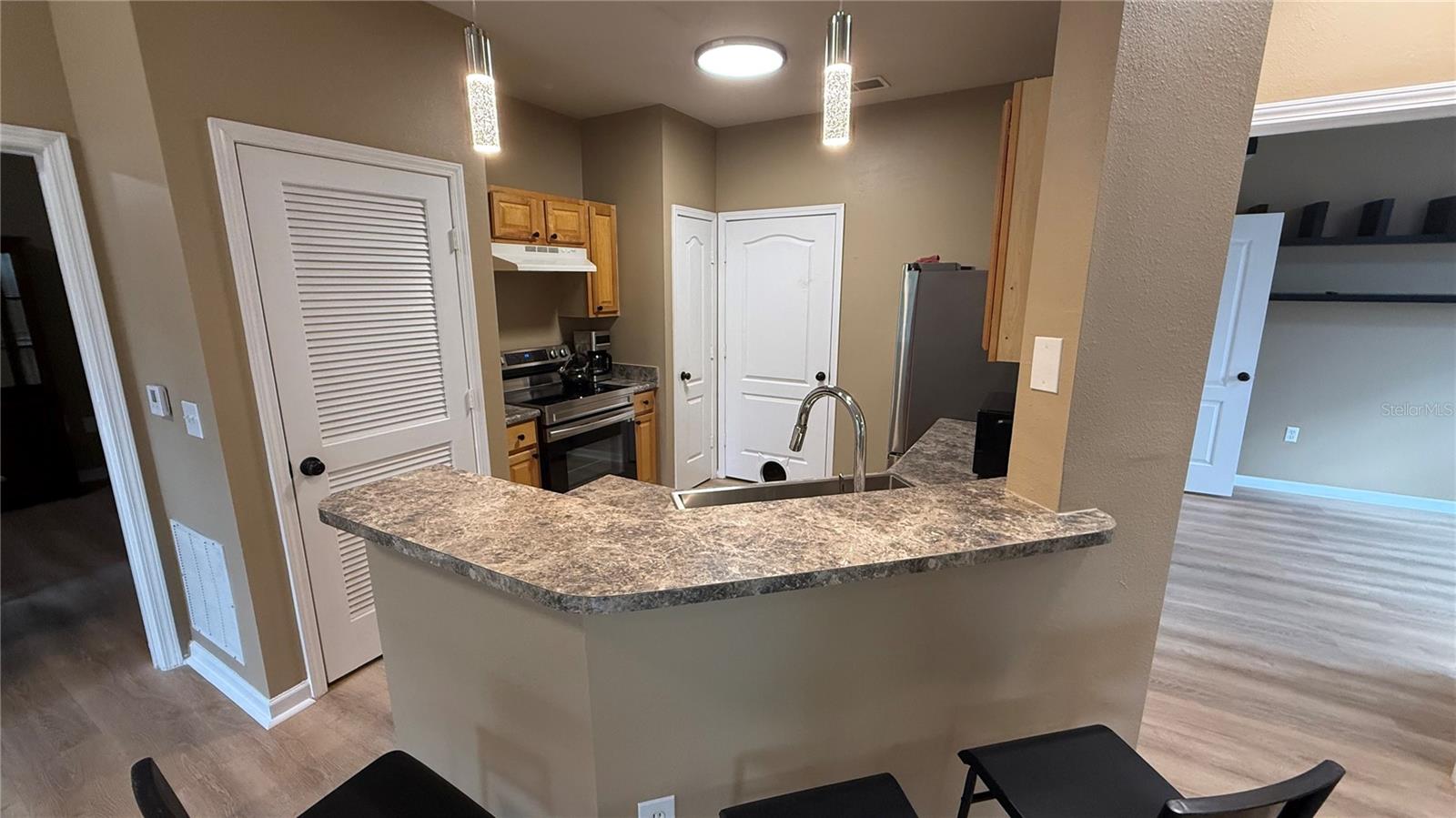 THE VILLAS CONDO - Residential