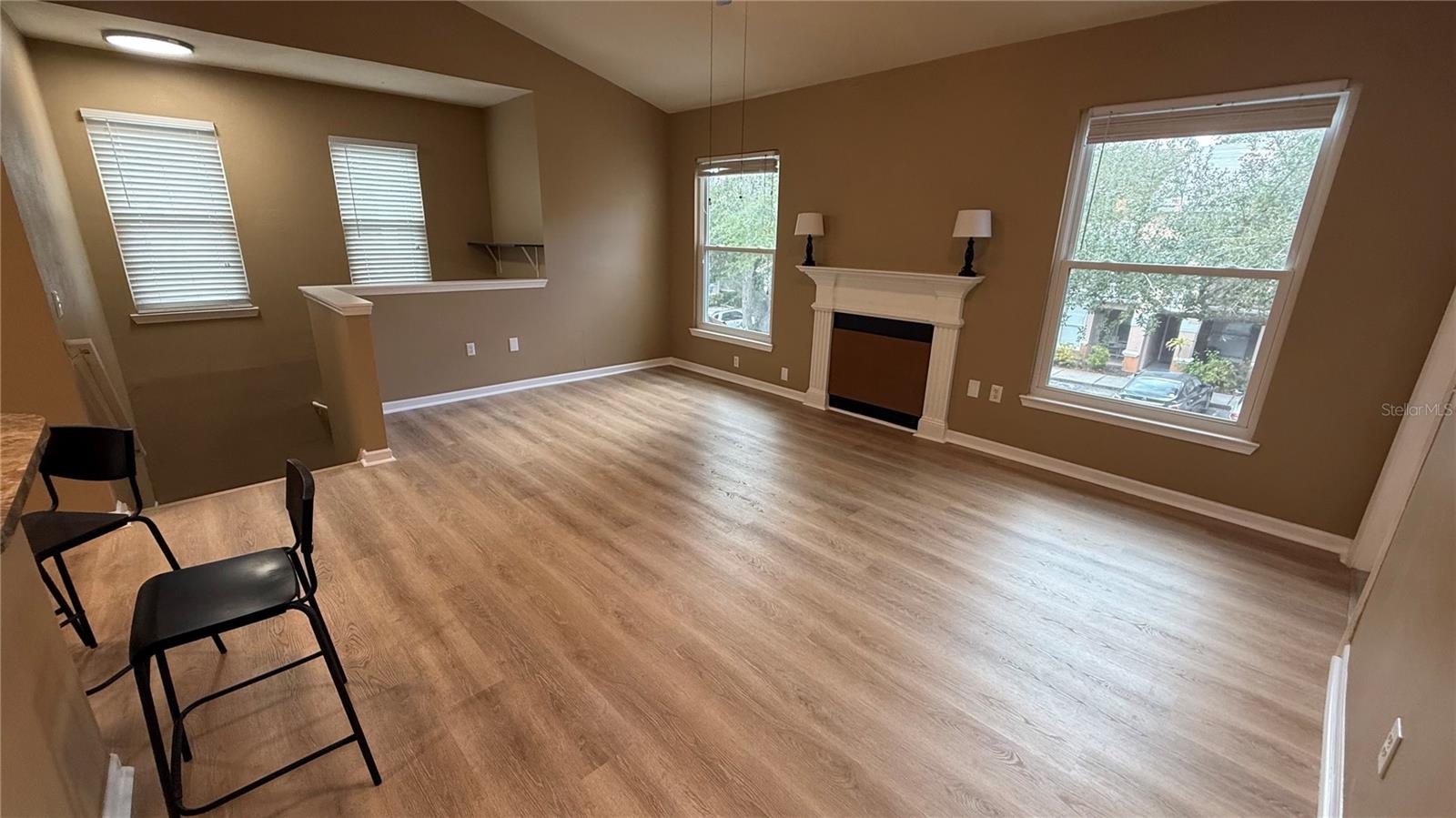 THE VILLAS CONDO - Residential