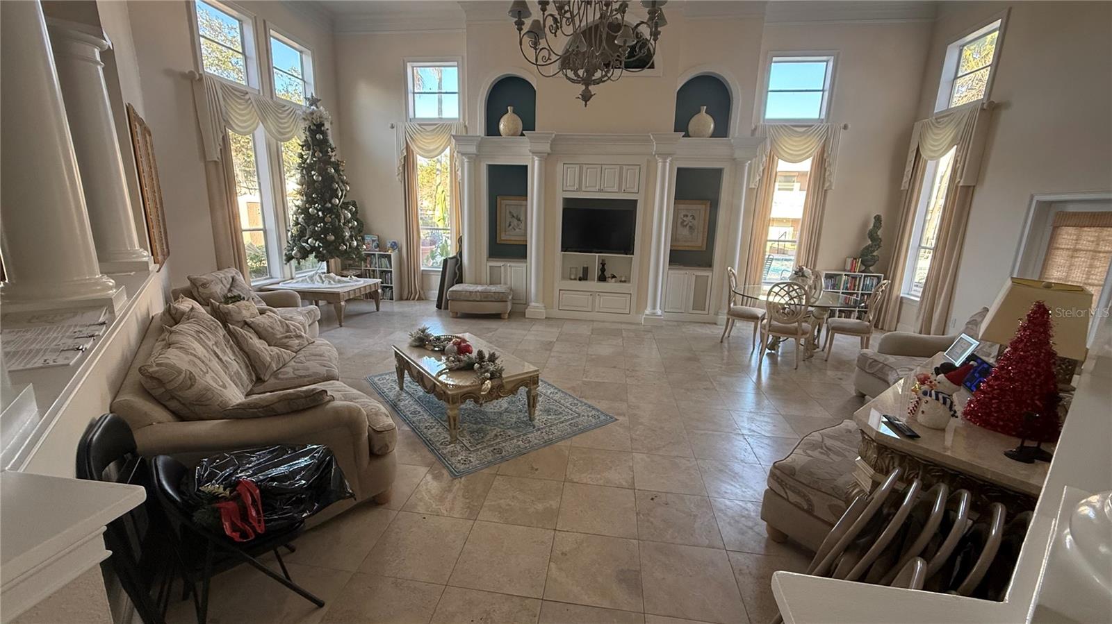 THE VILLAS CONDO - Residential