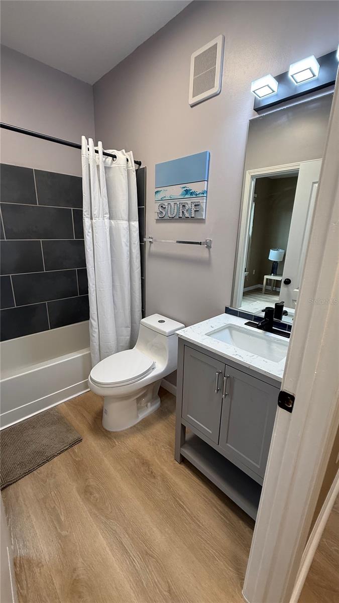 THE VILLAS CONDO - Residential