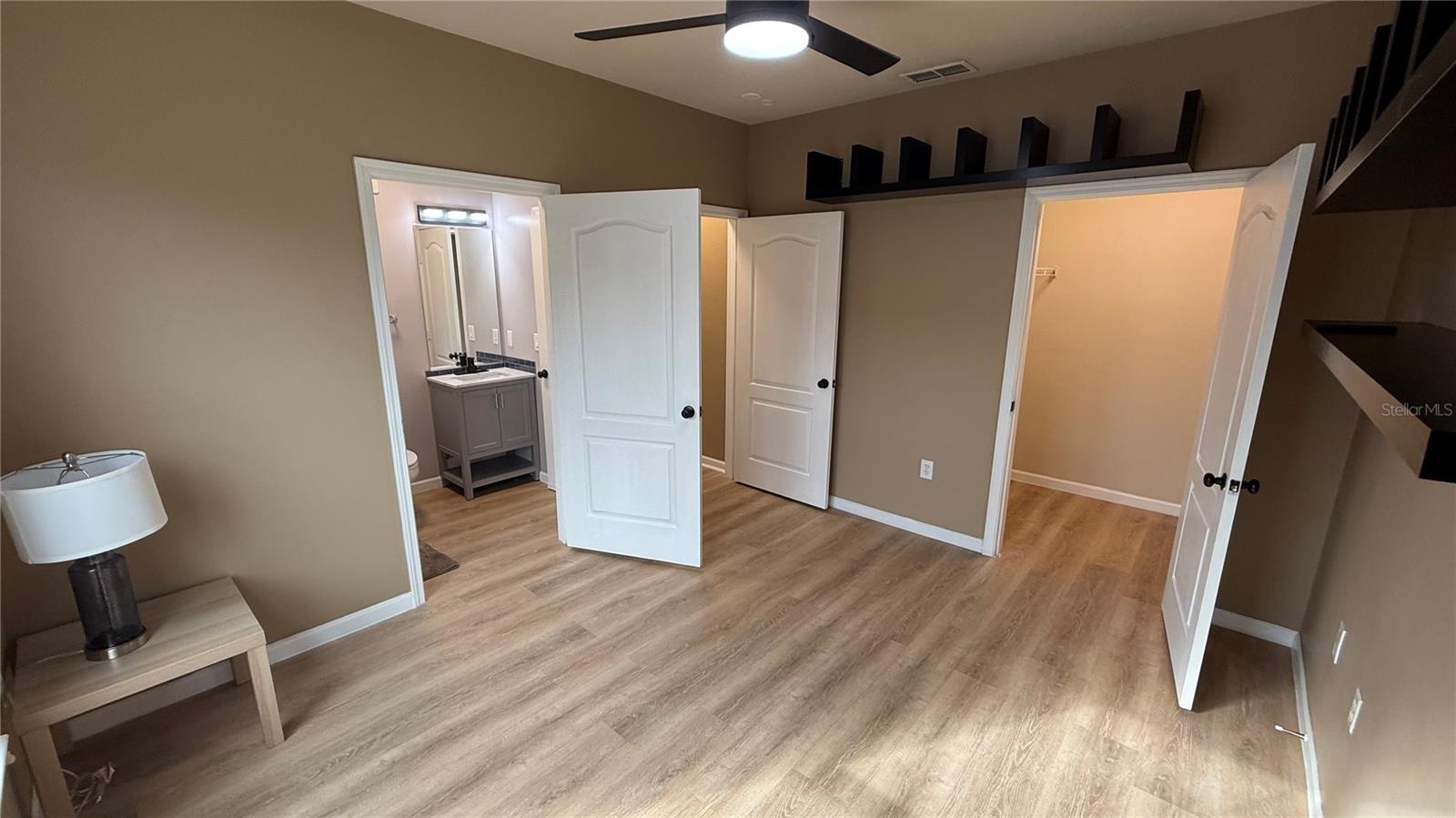 THE VILLAS CONDO - Residential