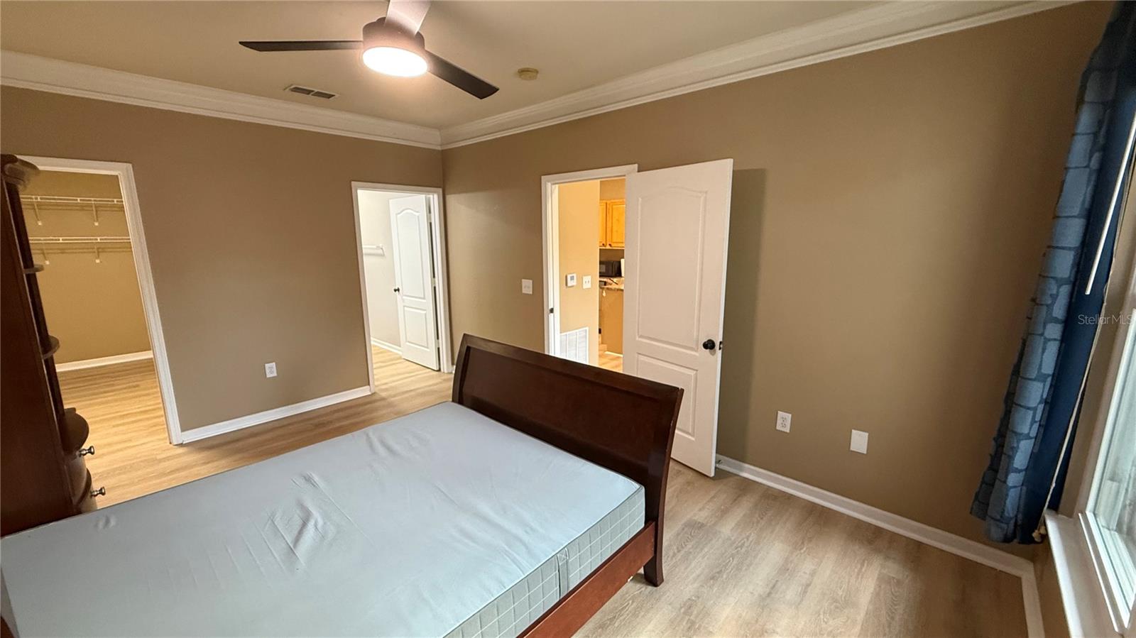 THE VILLAS CONDO - Residential