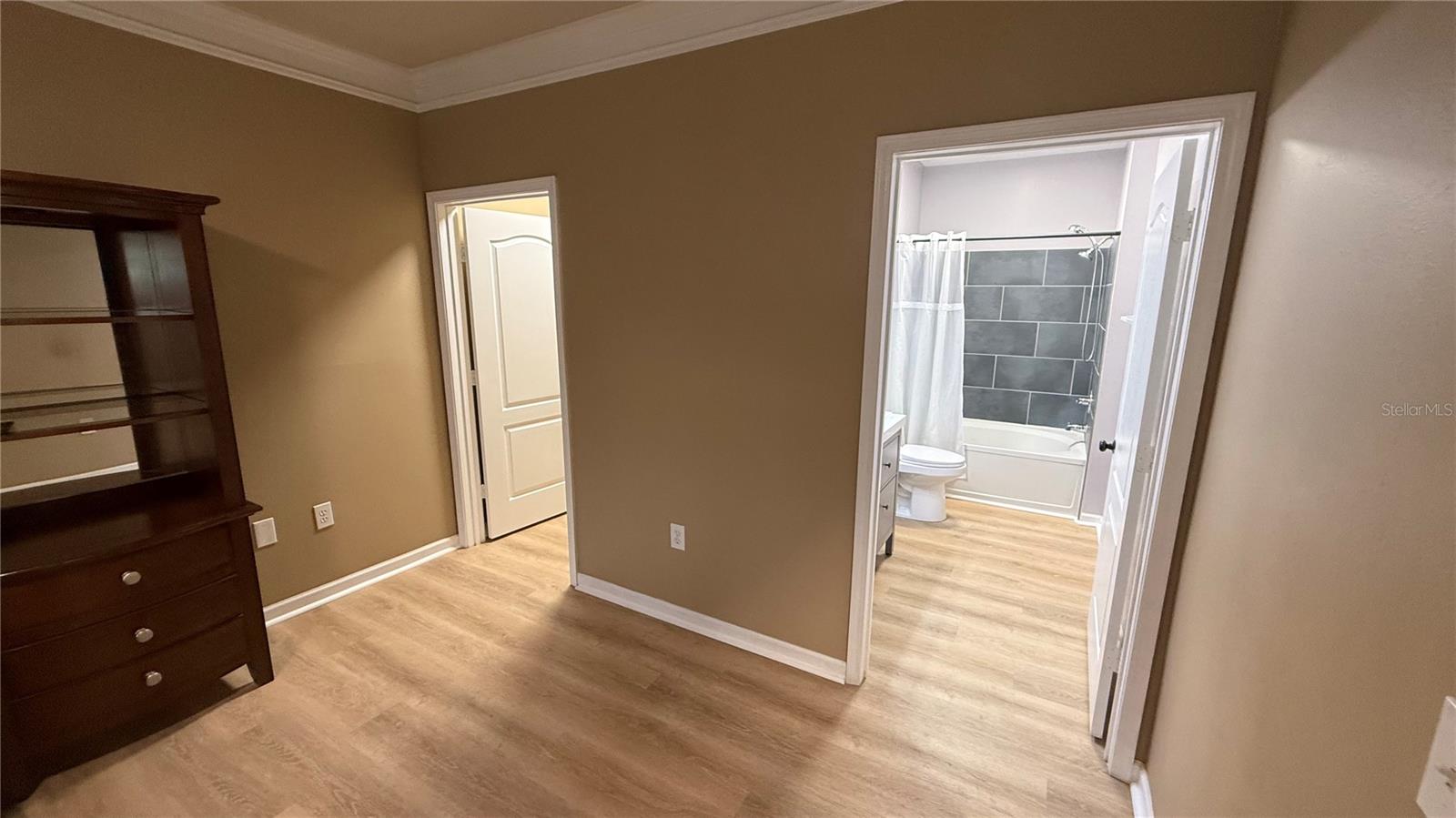 THE VILLAS CONDO - Residential