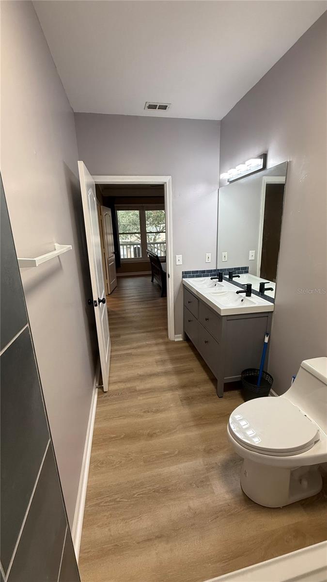 THE VILLAS CONDO - Residential