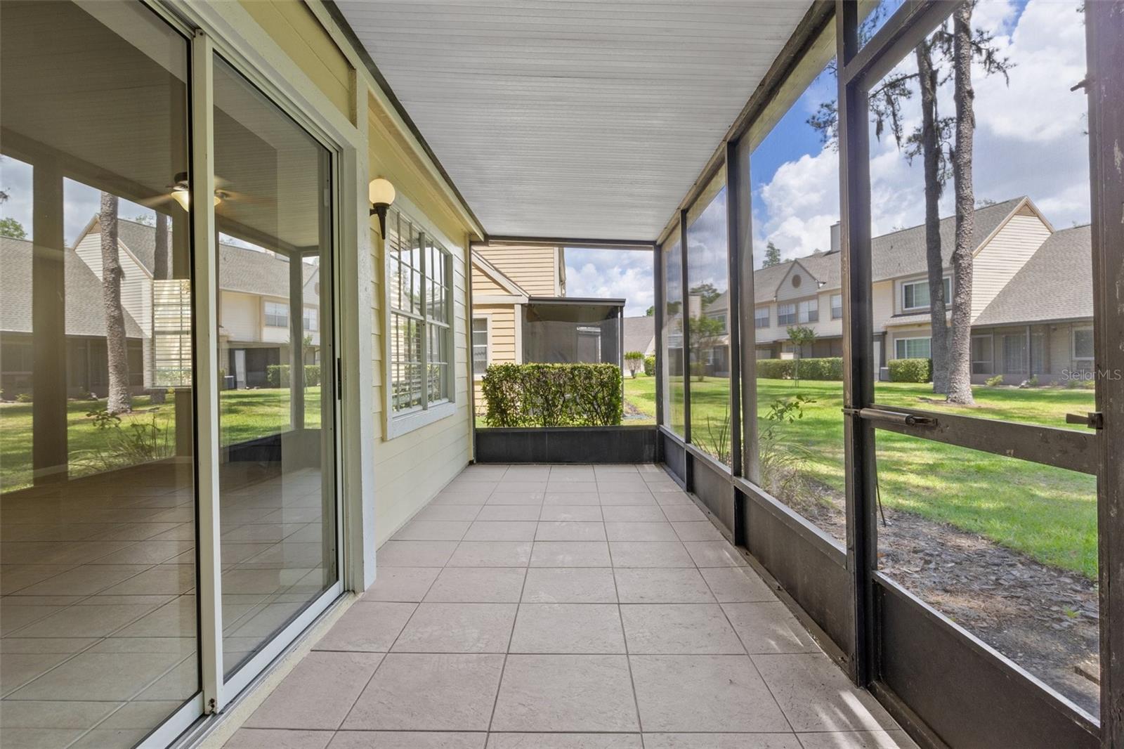 PINE GROVE CONDO AT BLOOMINGDALE - Residential