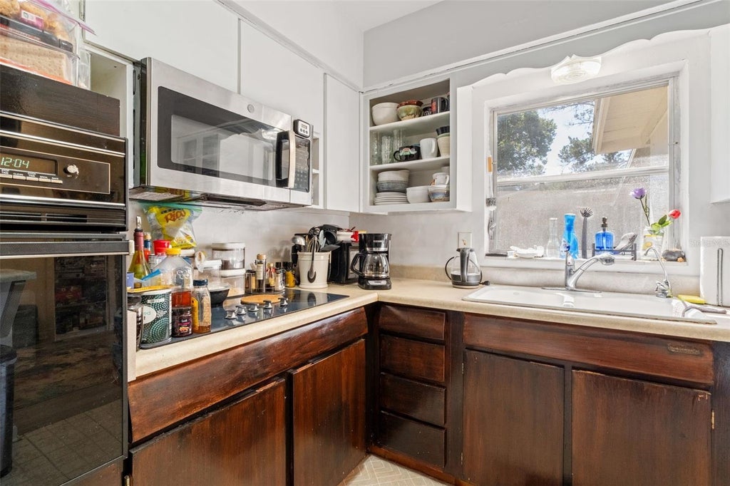 Photo of 5714 Fernhill Drive, Orlando, FL 32808 (MLS # A4710742)