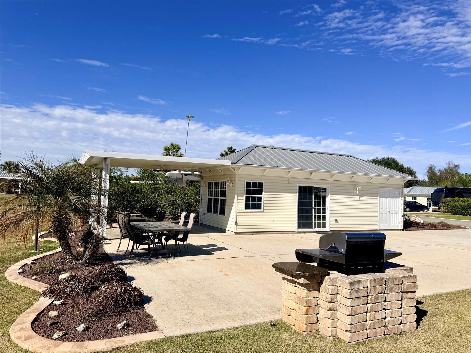 FLORIDA GRANDE MOTOR COACH RESIDENCE - Land