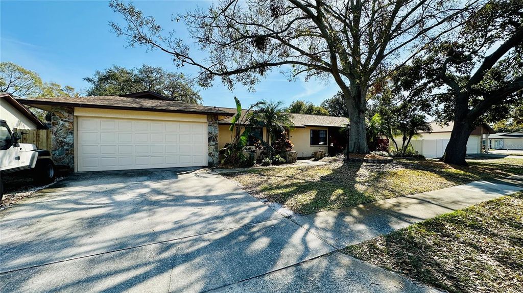 Photo of 1670 Monterey Drive, Clearwater, FL 33756 (MLS # TB8460076)