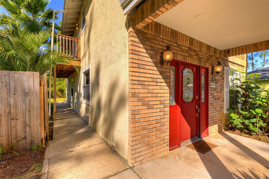 Photo of 1950 9th Avenue, Deland, FL 32724 (MLS # V4951927)