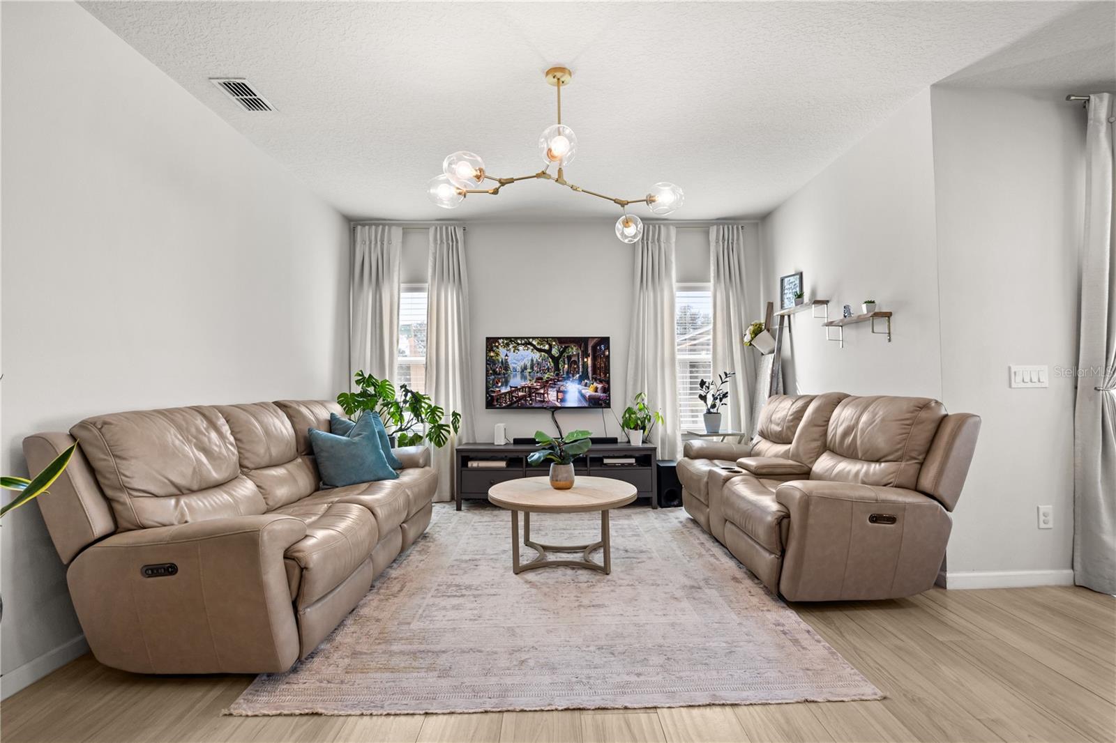 KENSINGTON RESERVE PH II - Residential