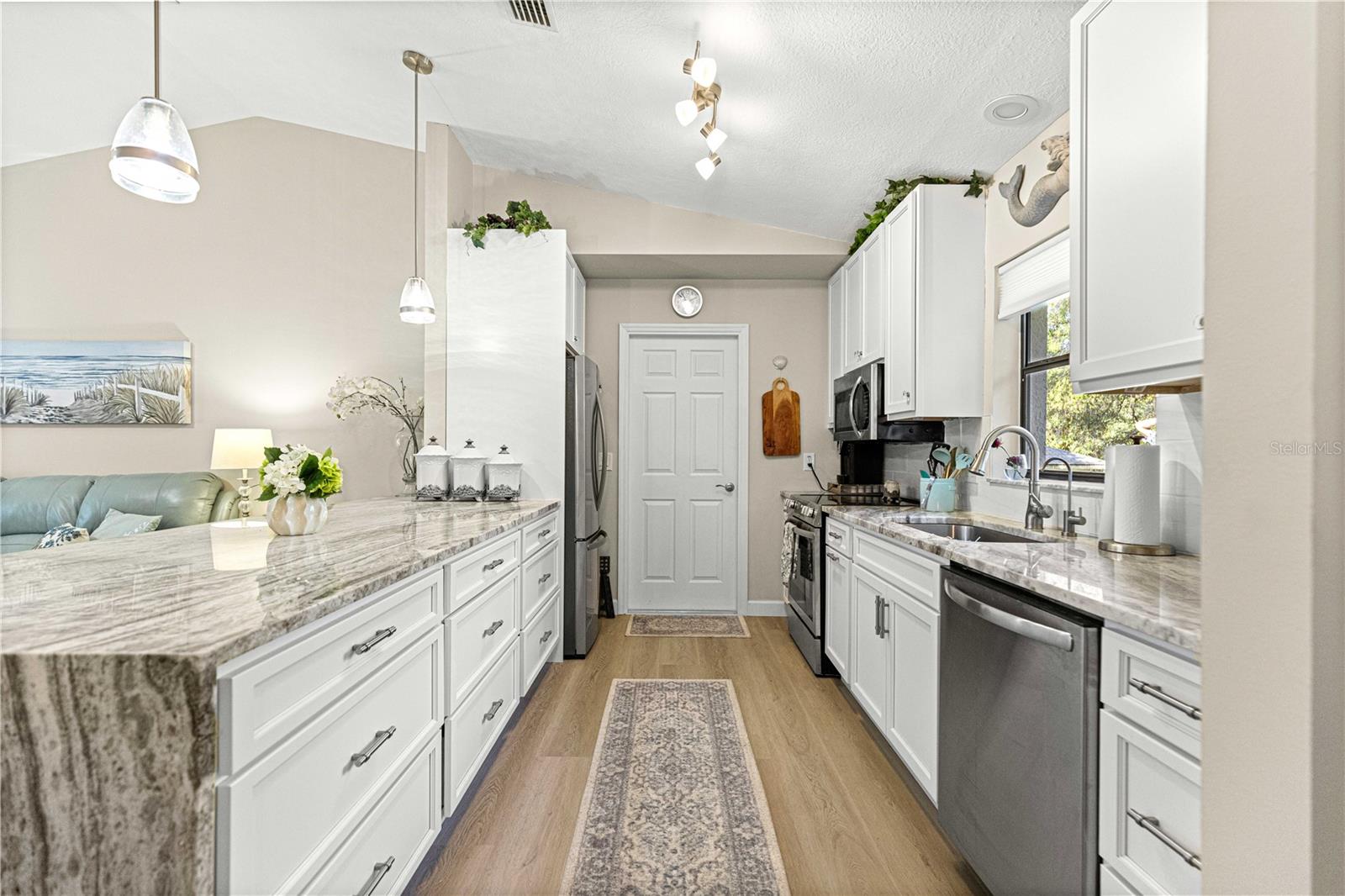 CITRUS HILLS - Residential