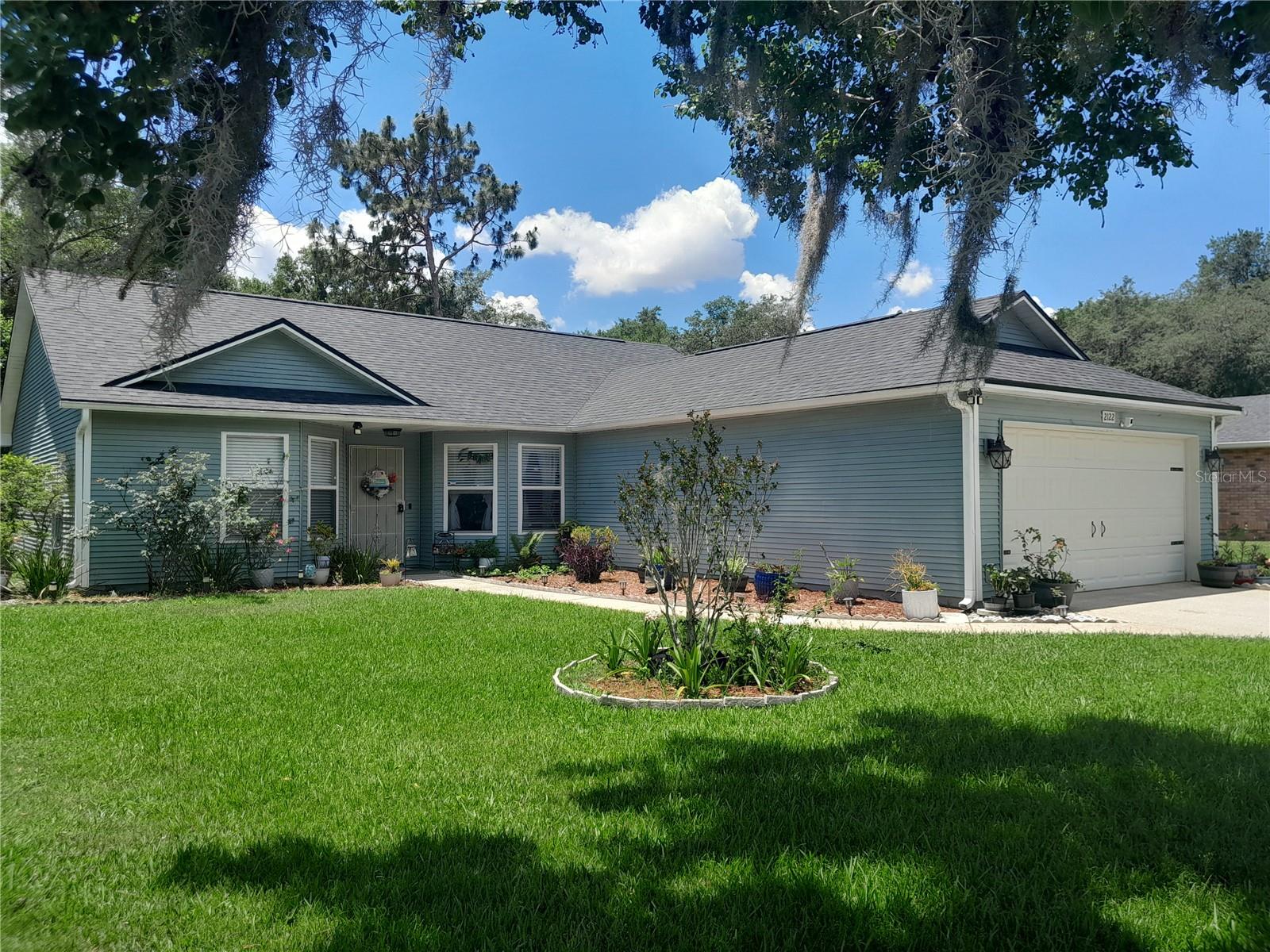 2122 KING RICHARDS COURT