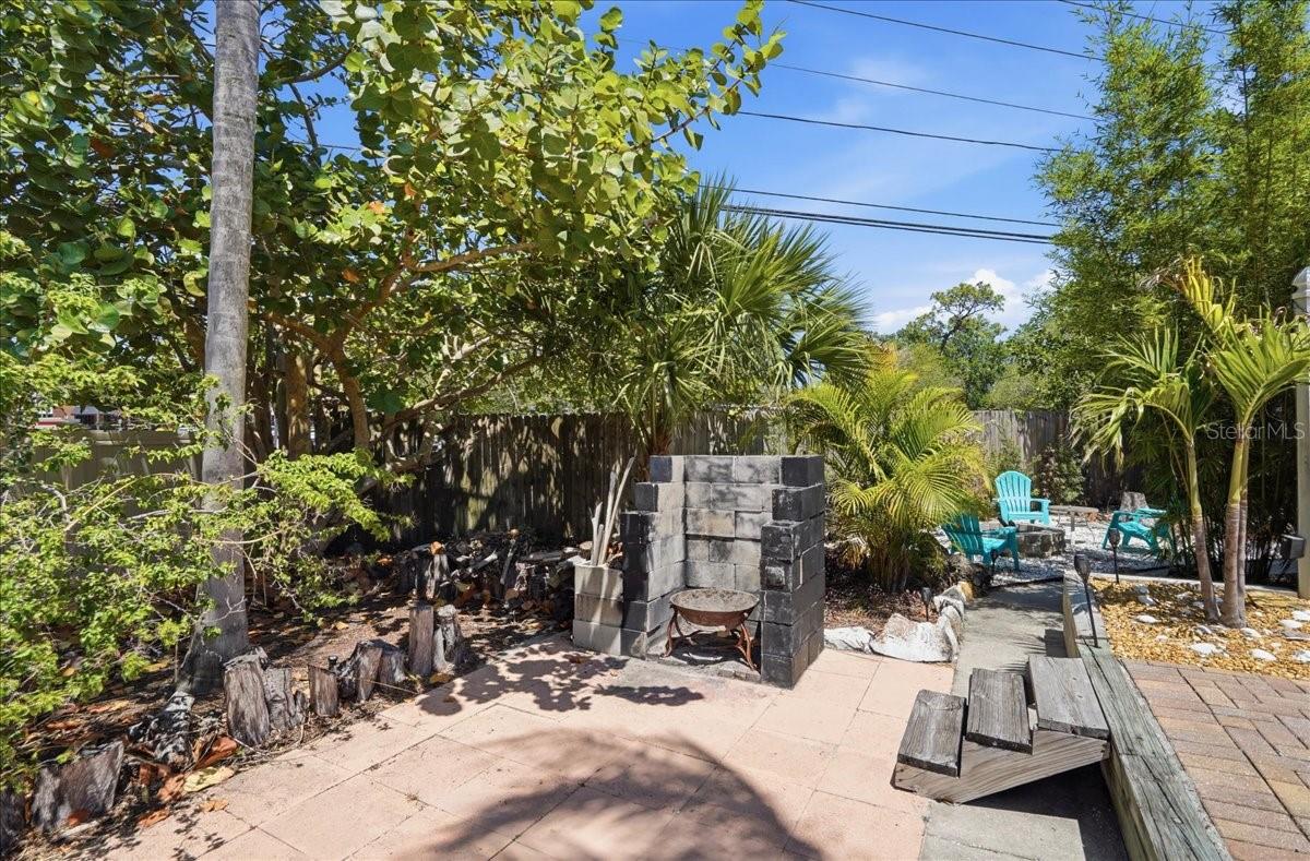 LAKE ST GEORGE-UNIT 1 - Residential