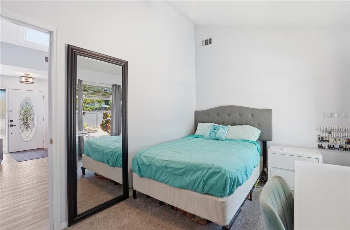 LAKE ST GEORGE-UNIT 1 - Residential