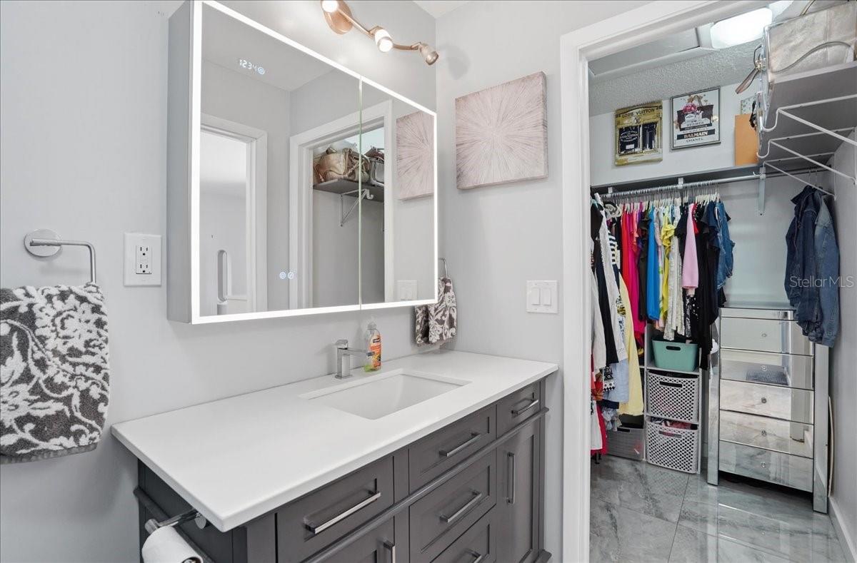 LAKE ST GEORGE-UNIT 1 - Residential