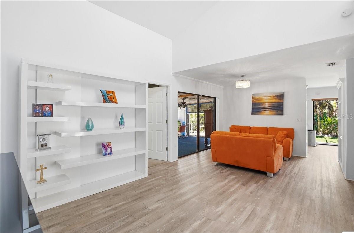 LAKE ST GEORGE-UNIT 1 - Residential