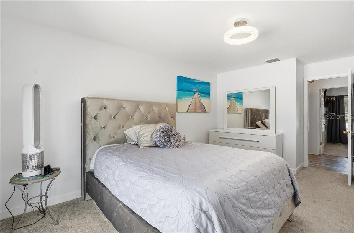 LAKE ST GEORGE-UNIT 1 - Residential