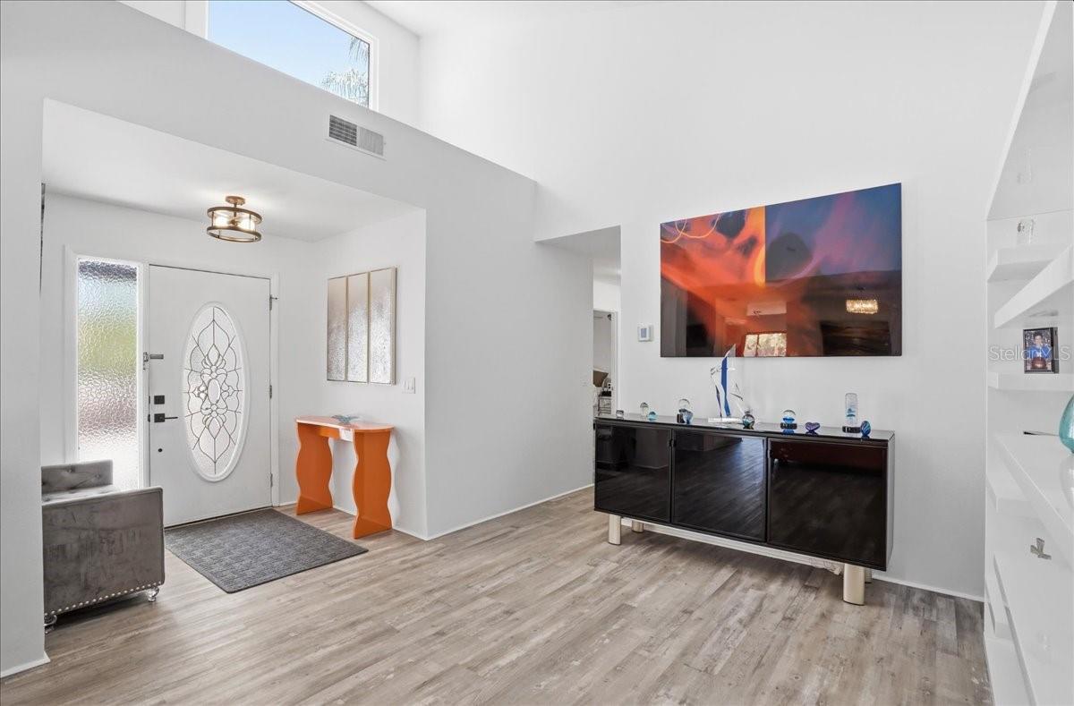 LAKE ST GEORGE-UNIT 1 - Residential