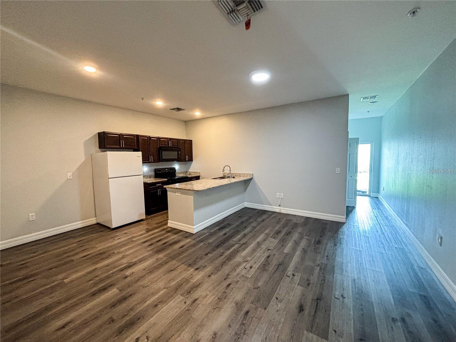 CRYSTAL GROVE - Residential Lease