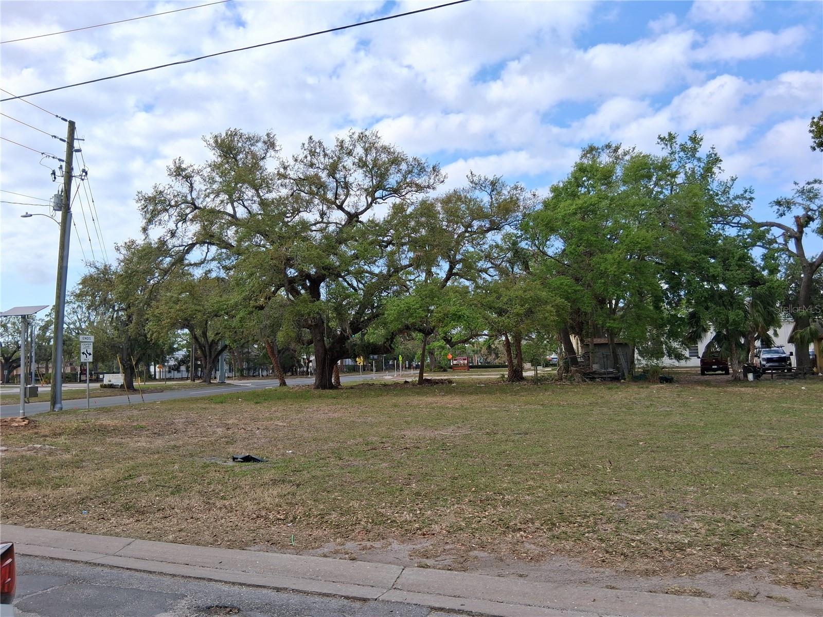 C H DAVIS RIVER FRONT RESUBDIVIDED - Land