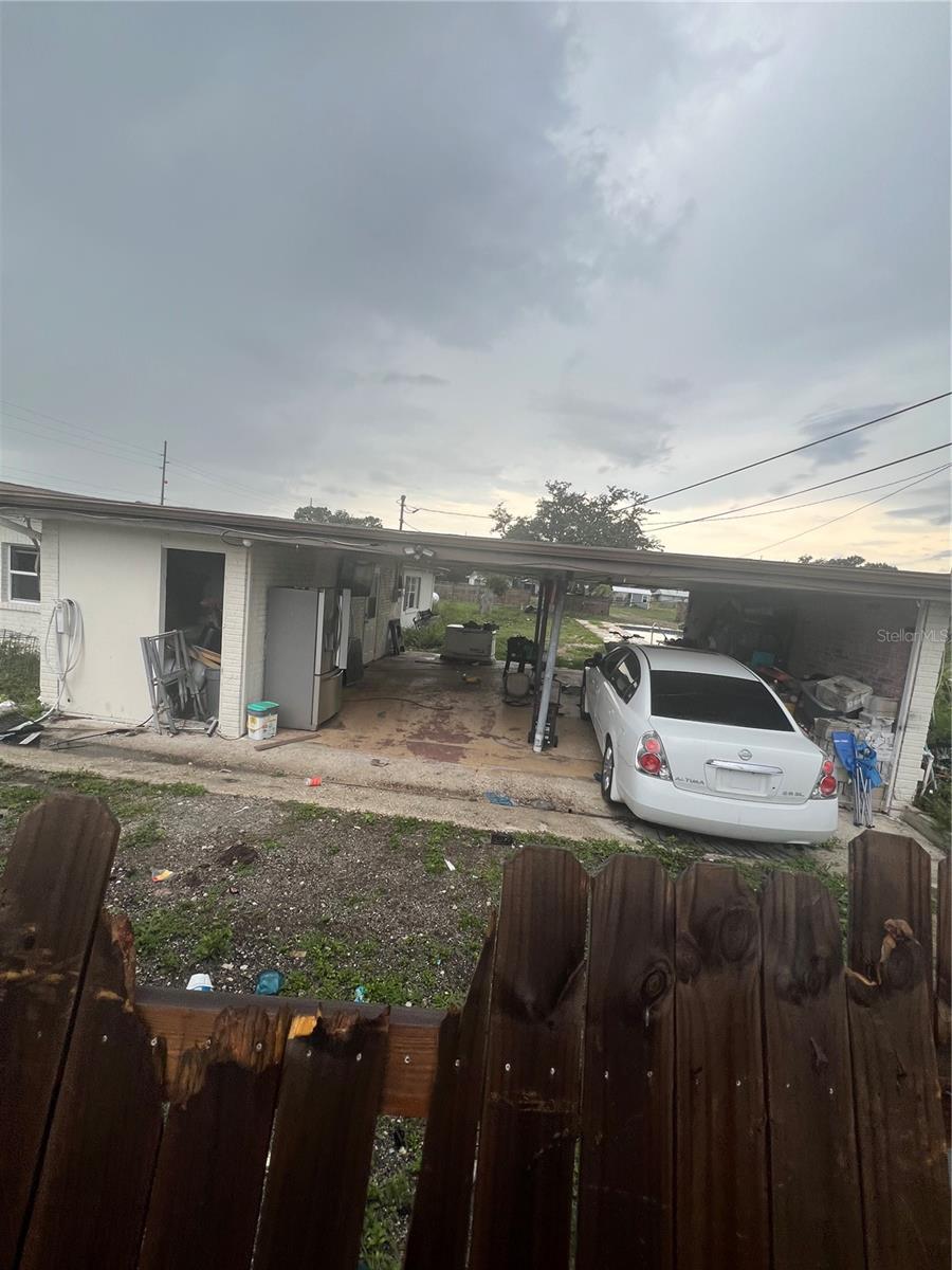 Calling all investors, calling all investors. This property has a bg growth potential for investors.