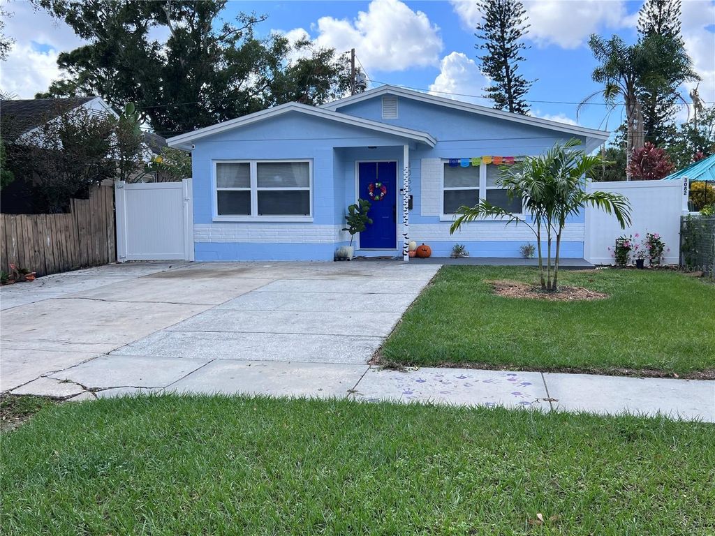 Photo of 3066 8th Street N, St Petersburg, FL 33704 (MLS # O6350173)