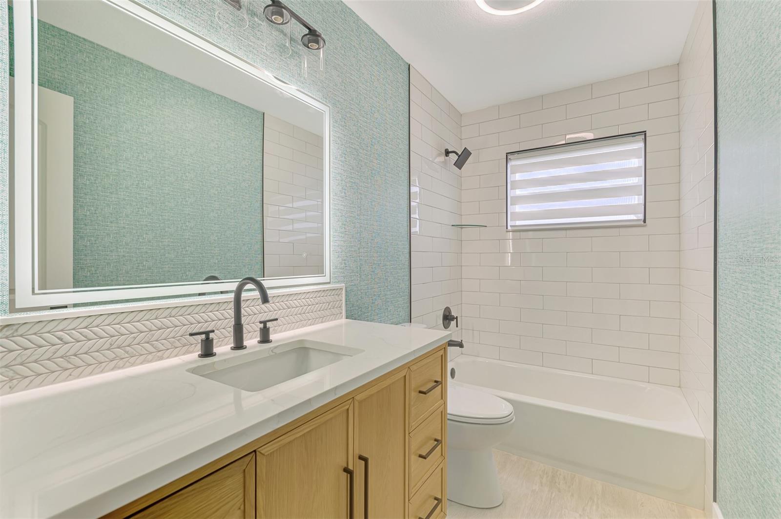 SOUTH VENICE - Residential