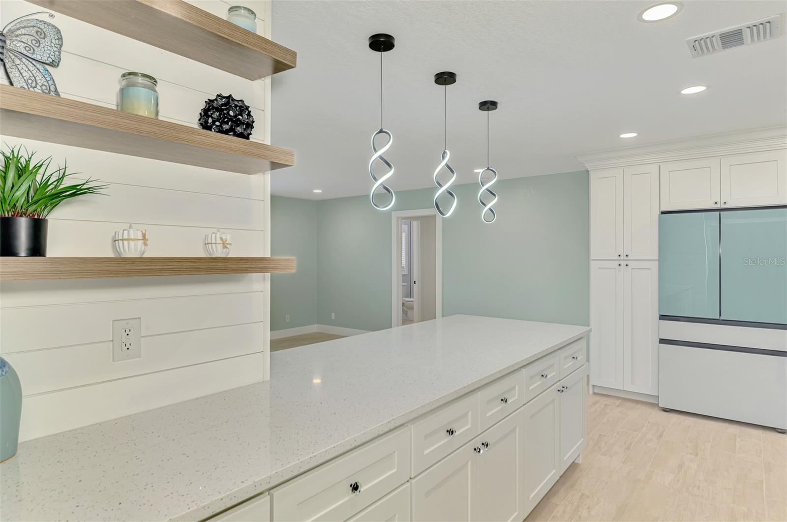 SOUTH VENICE - Residential