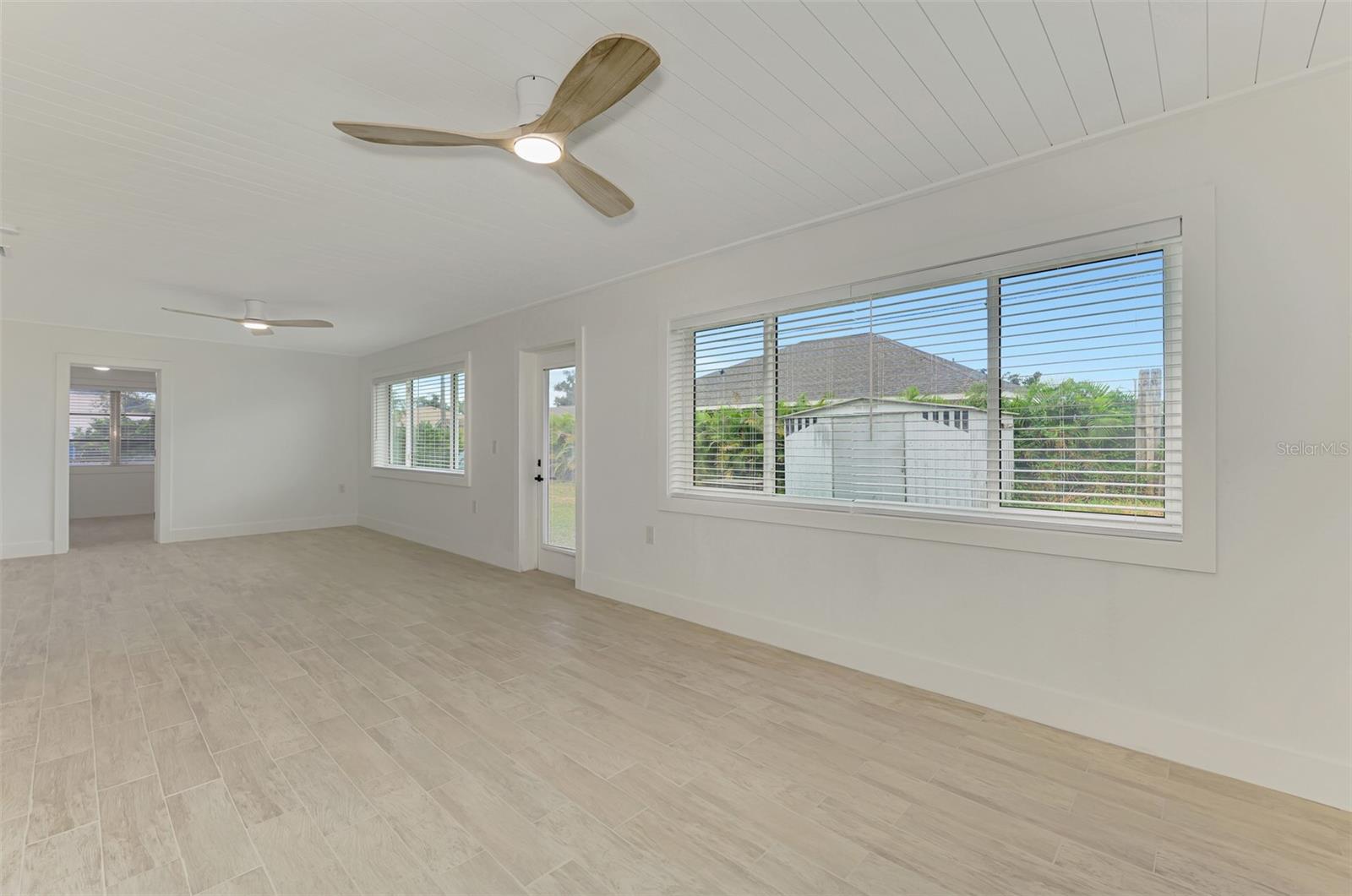 SOUTH VENICE - Residential