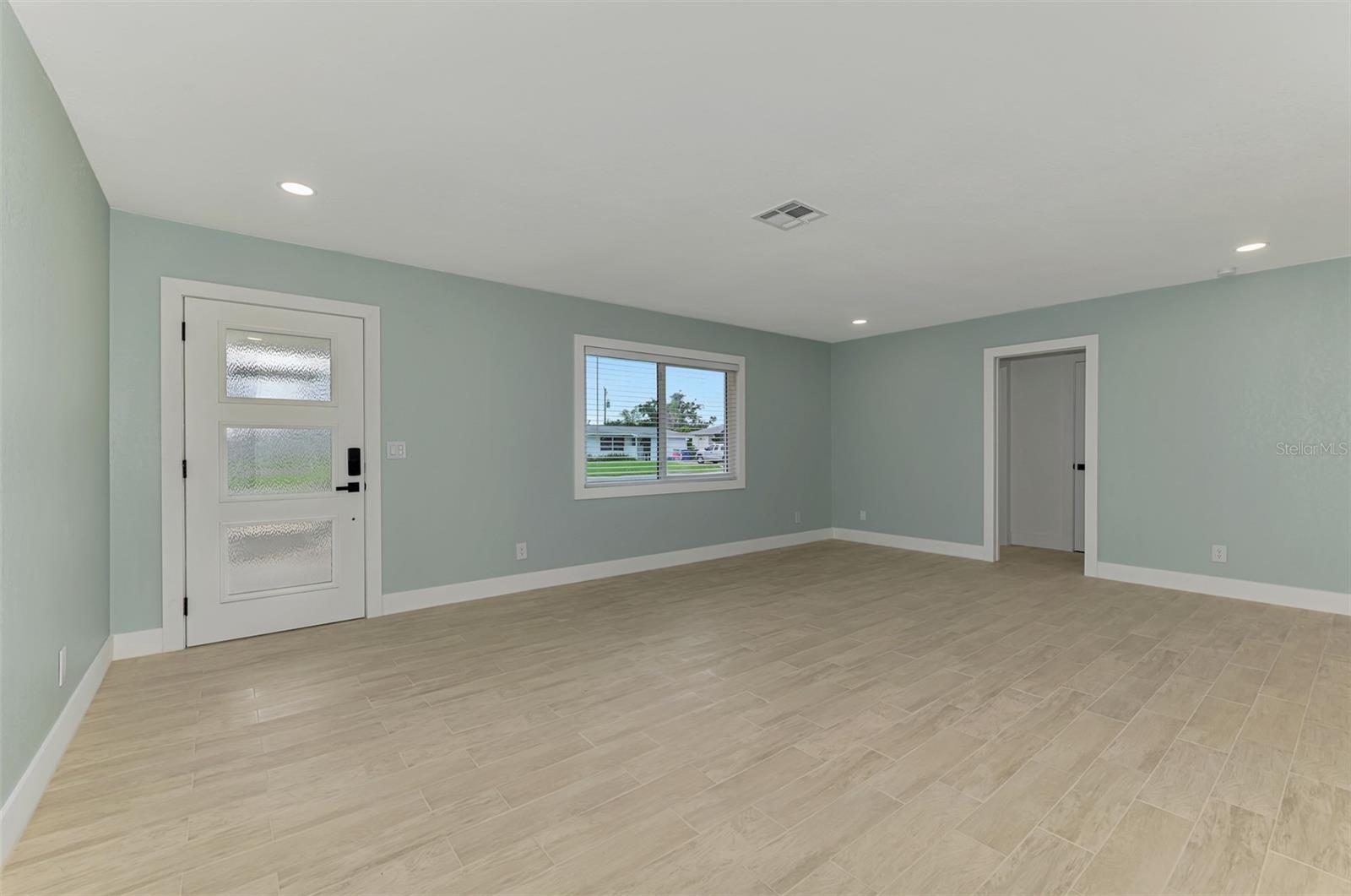 SOUTH VENICE - Residential