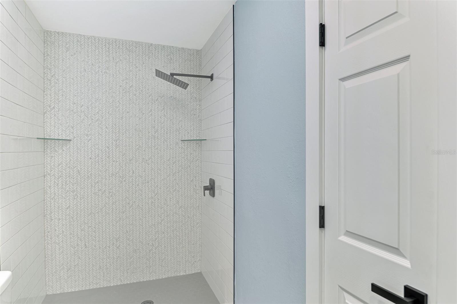 SOUTH VENICE - Residential