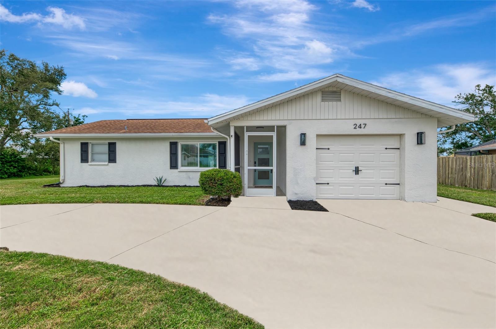 SOUTH VENICE - Residential